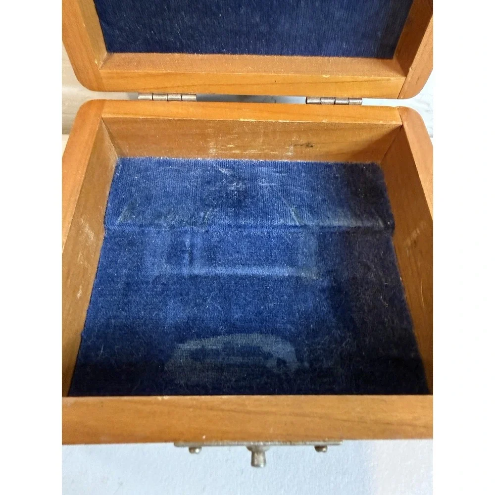 Vintage Wooden Jewelry Box Velvet Lined Tray Ledge Watch Valet Finger Joint Case